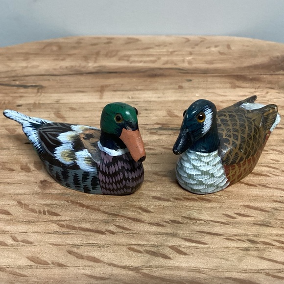 Other - Hand Carved Set of Solid Wood Ducks - Mallard / Loon - Hand Painted - Excellent